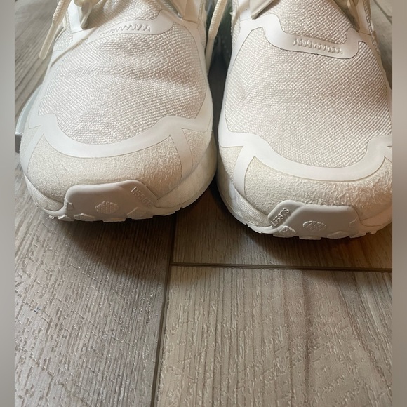 adidas NMD_R1 V2 Shoes - Picture 6 of 17